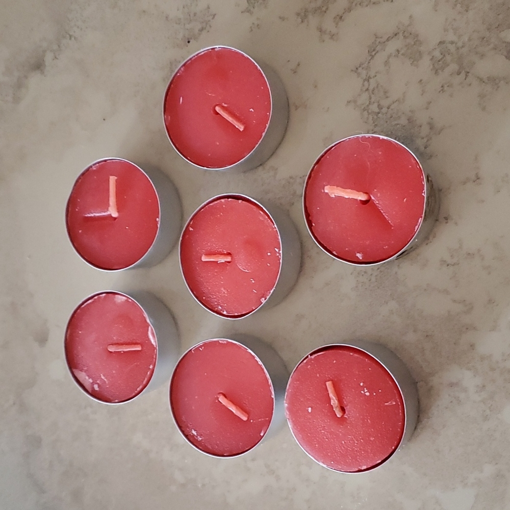 **SALE**Bundle of (7) Sweetpea Scented Tealight Candles nwot